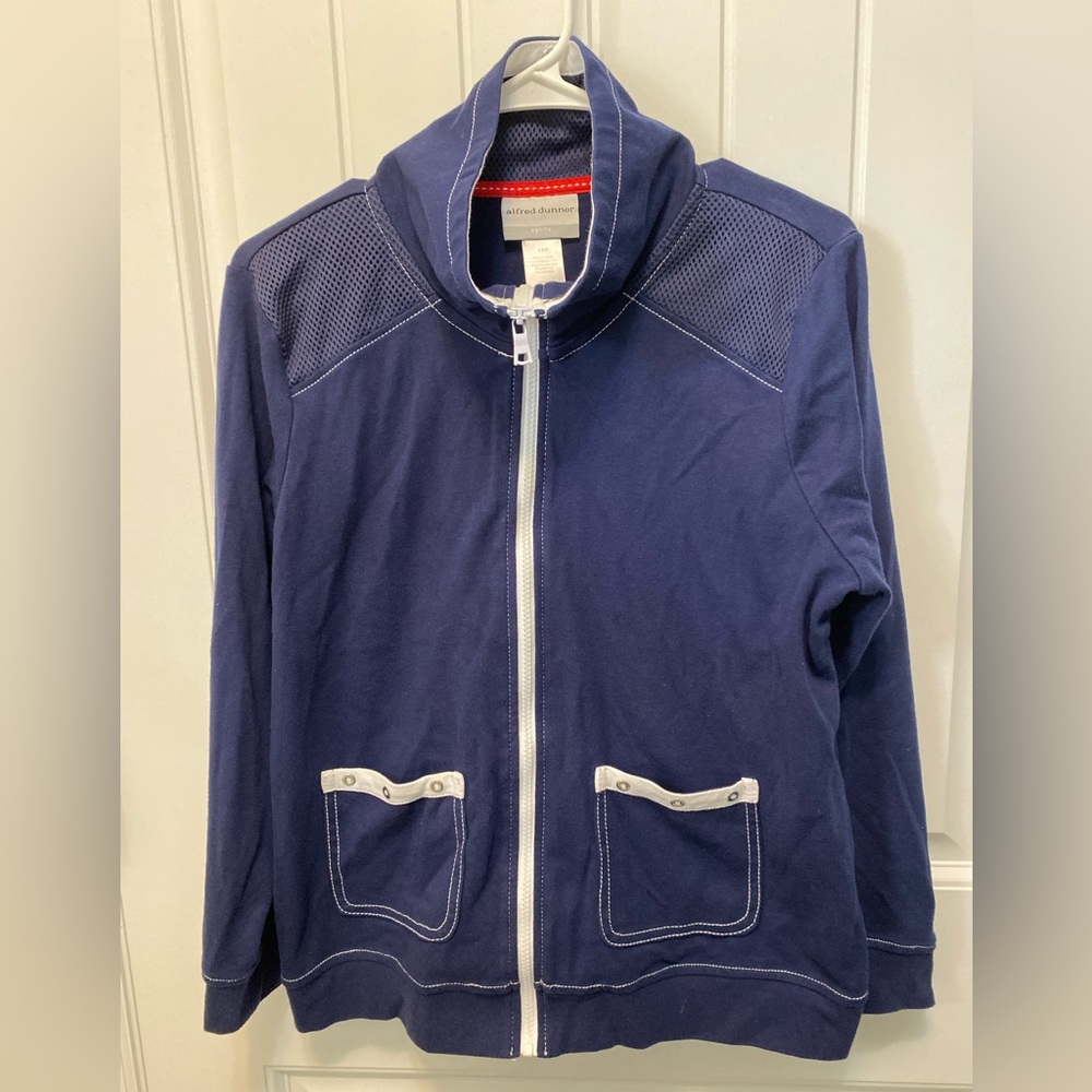 Alfred Dunner navy zip-up sailboat detail sweatshirt. Size 14P. Cowl neck